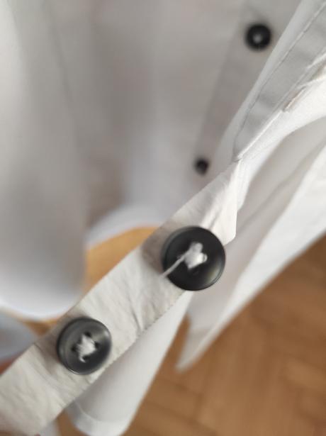 Košeľa biela zúžený strih- veľmi dobrý stav, s