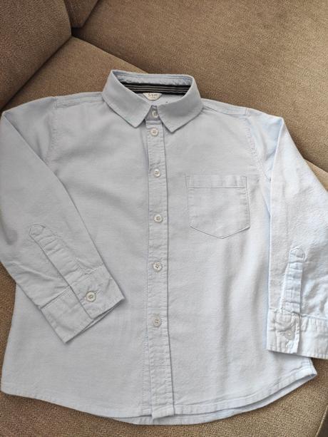 Bledomodrá košeľa, 116