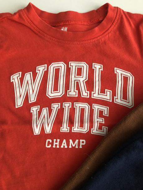 Tepláky a tričko, 86–98