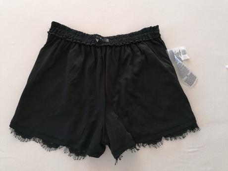 Kraťasy s čipkou, amisu,38