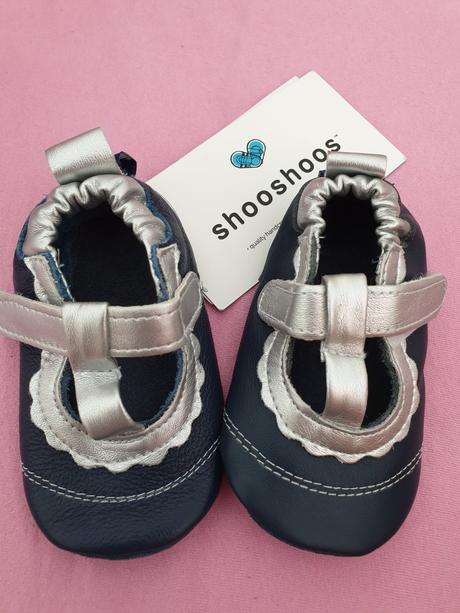 Capačky, shooshoos,<17 / 18