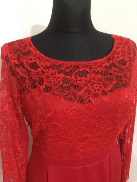 Spolocenske saty, 44