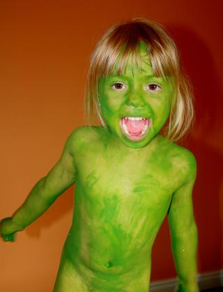 Ako zmyjem z tela dieťaťa makeup?