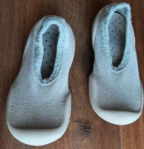 Papucky na donosenie, 22