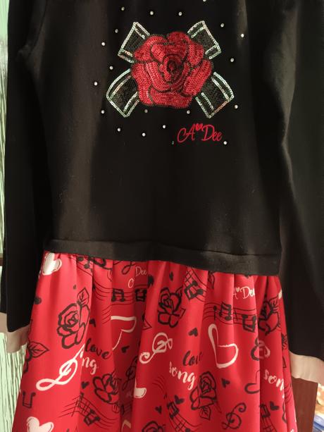 Elegantne saty už aj s poštou 12 rokov značk a dee, 152