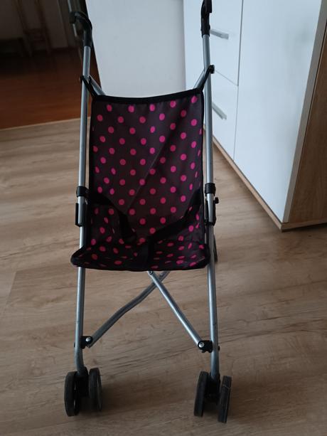 Skladací kočik pre bábiky,