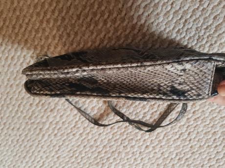 Mango kabelka, mango