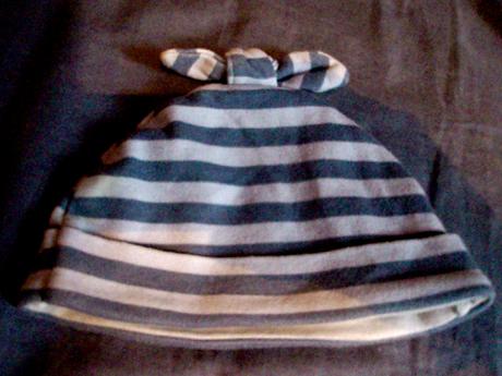 Pásikavá čiapočka-bielomodrá, 62