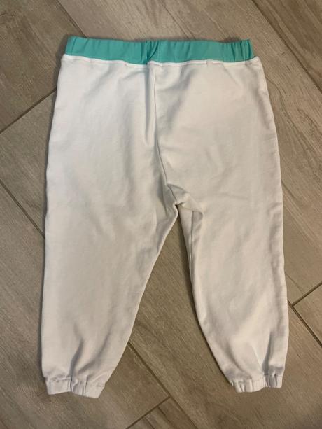 Detské tepláčiky, 92