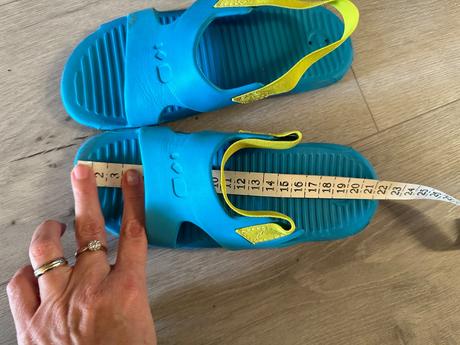 Topanky do vody veľ.33-34, nabaiji,33