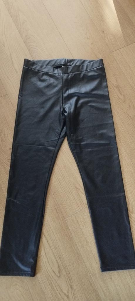 Koženkové nohavice, l