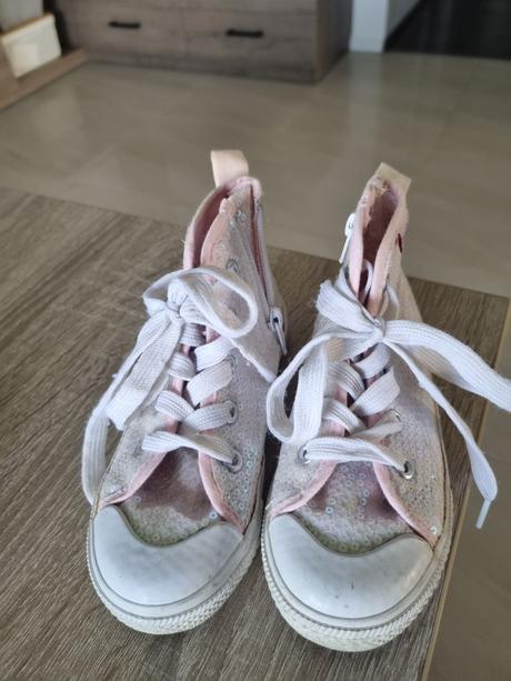 Tenisky, reserved,28