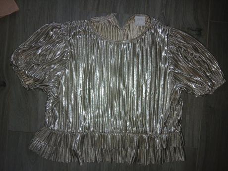 Strieborna plisovana blúzka crop, zara,140