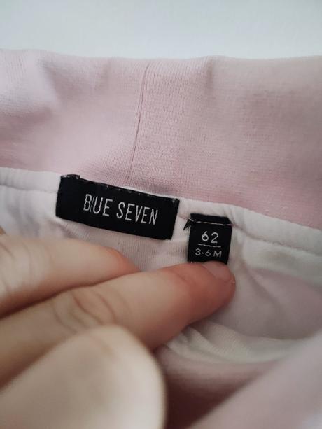 Menčestrové nohavice, 62