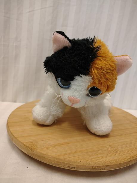 Plyšová viacfarebná mačka, modré oči, 19 cm, 