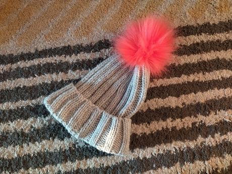 Čiapka s brmbolcom 146/158, primark,146