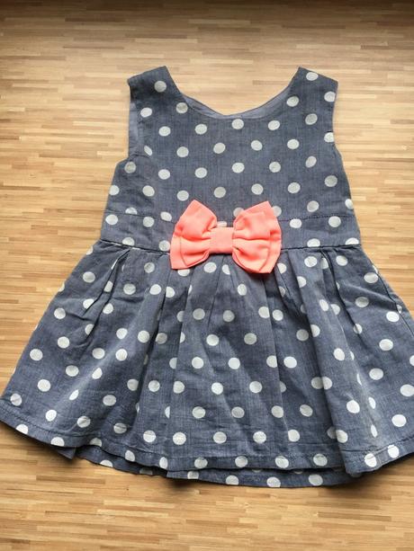 Bodkovane saty s neonovou maslou, early days,68