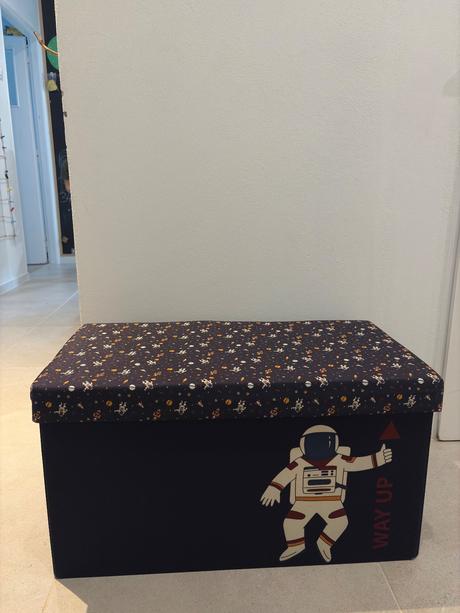 Odkladací box truhlica vesmír,