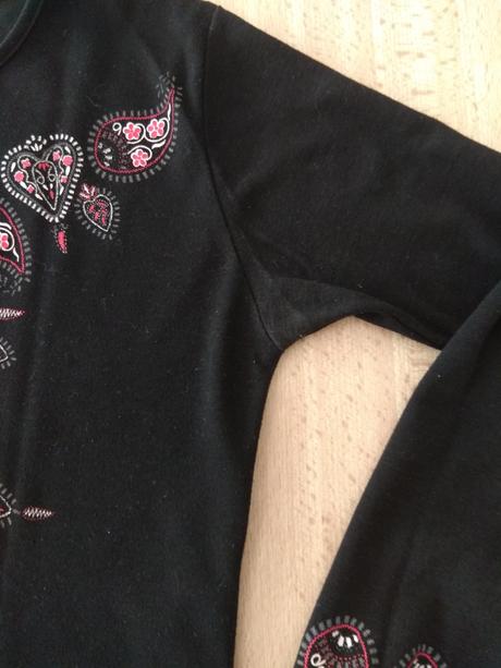 Tričko s výšivkou, m