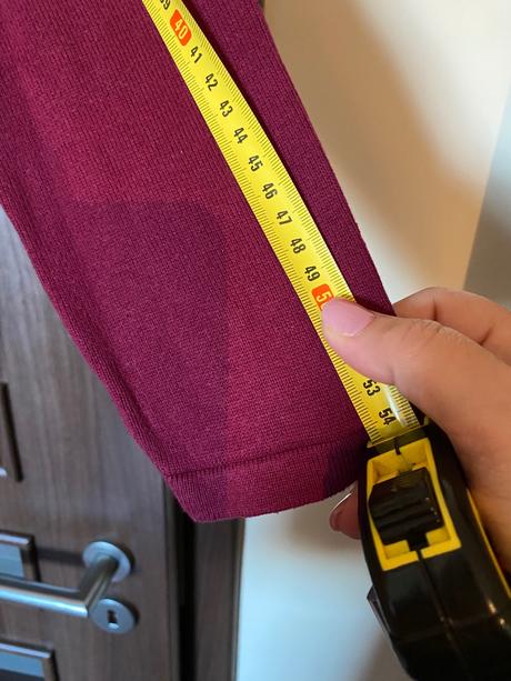 Pleteny pulovrik s napisom, in extenso,164