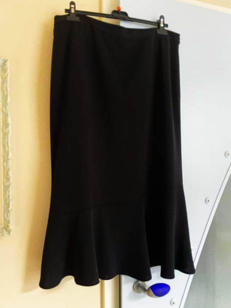 Luxusná spoločenská sukňa, 52