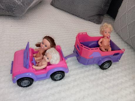 Barbie autíčko s prívesom, 
