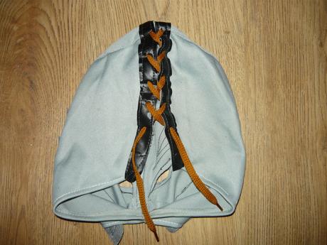 Karnevalová maska na tvár,