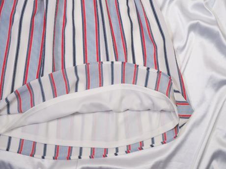 Kvalitné letné šaty monteau, s