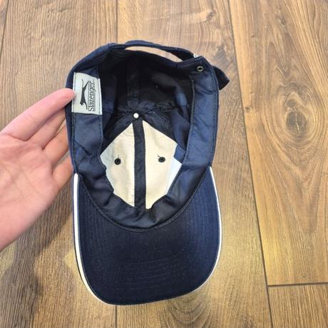 Šiltovka, slazenger