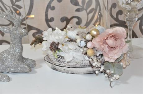 Jemný vianočný aranž s vtáčikom,