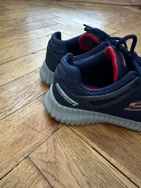Predám tenisky skechers waterproof , veľkosť 33, skechers,33