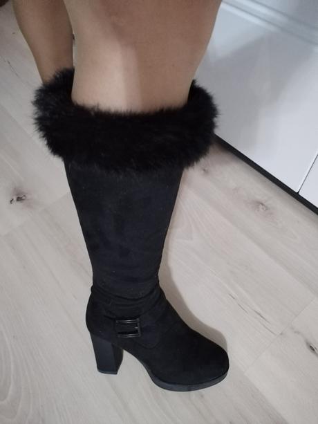 Úžasné semišové vyteplené čižmy 38, 38