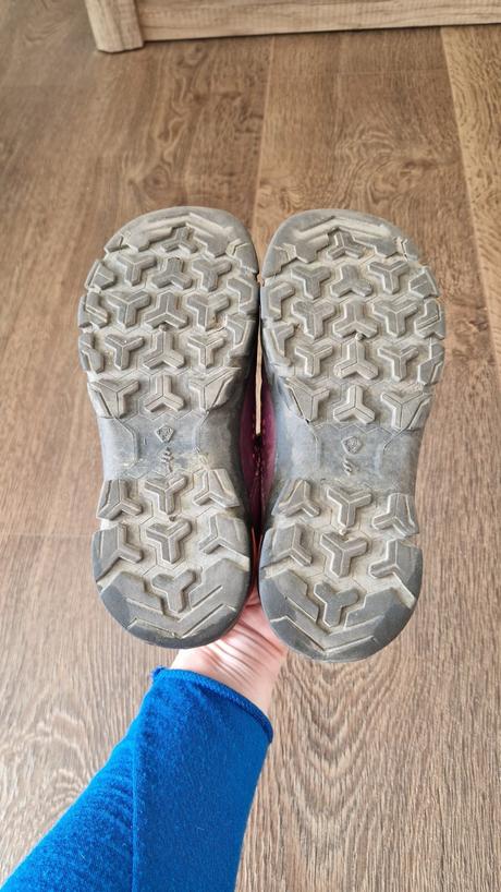 Turistické topánky quechua, 33