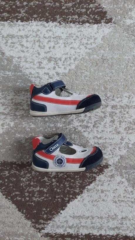 Sandálky, chicco,23