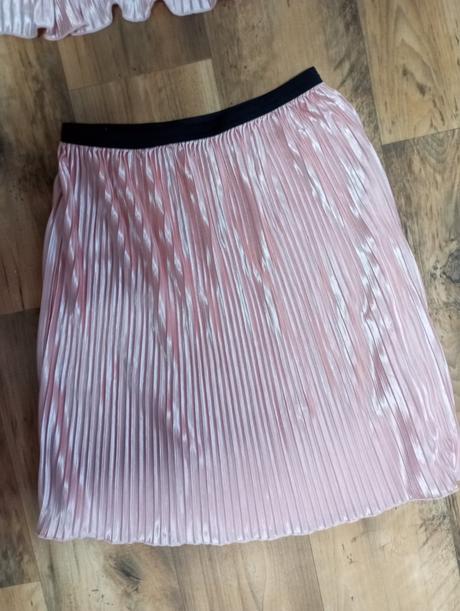 Krásny komplet, 140