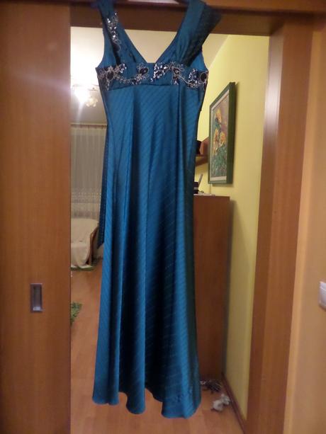 Spoločenské šaty, 40