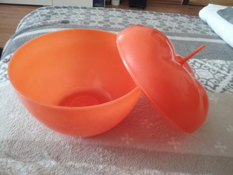 Retro plastovè jablko,