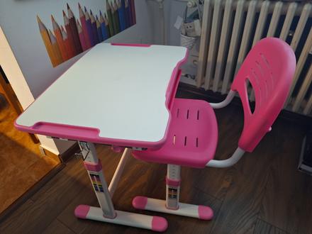 Rastúci stôl a stolička ružová,