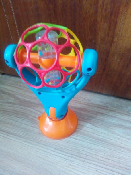 Otáčacia loptička s prísavkou, 