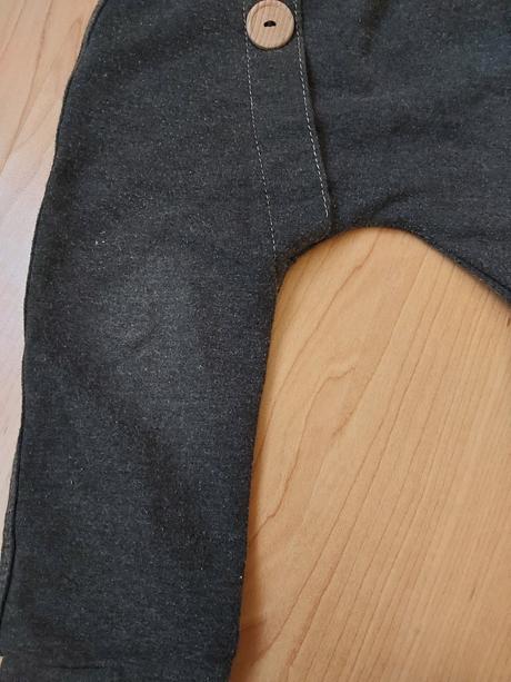 Pudlové tepláčky, 86