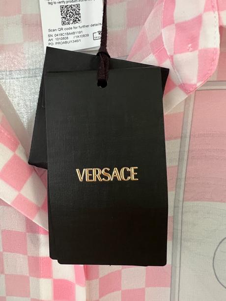 Versace kaftan stal 950 eur, versace