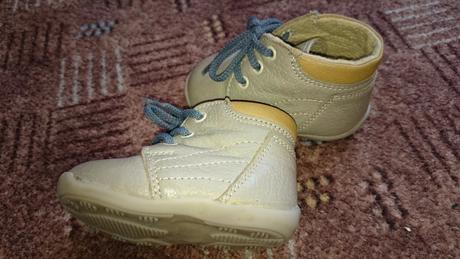 Prvé topánočky a capacky , disney,<17