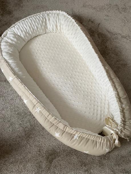 Hniezdo, šírka (cm): 35,dĺžka (cm): 60