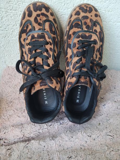 Topánky tiger, sinsay,39