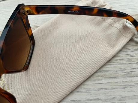 Okuliare pieces, pieces