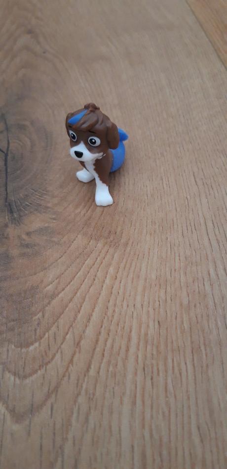 Figúrky z vajíčok, jogurtov a lízatiek, 