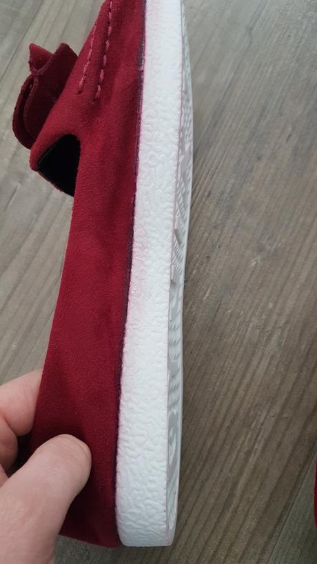 Bordove balerinky, 37