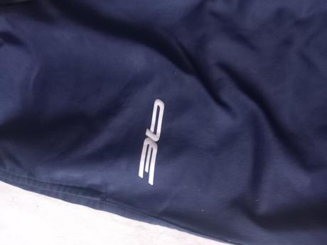 Predám tepláky, 140