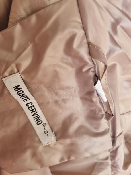 Krémová dlhá prešívaná vesta s kapucňou m, m