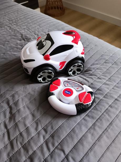 Prve auto na ovladanie,